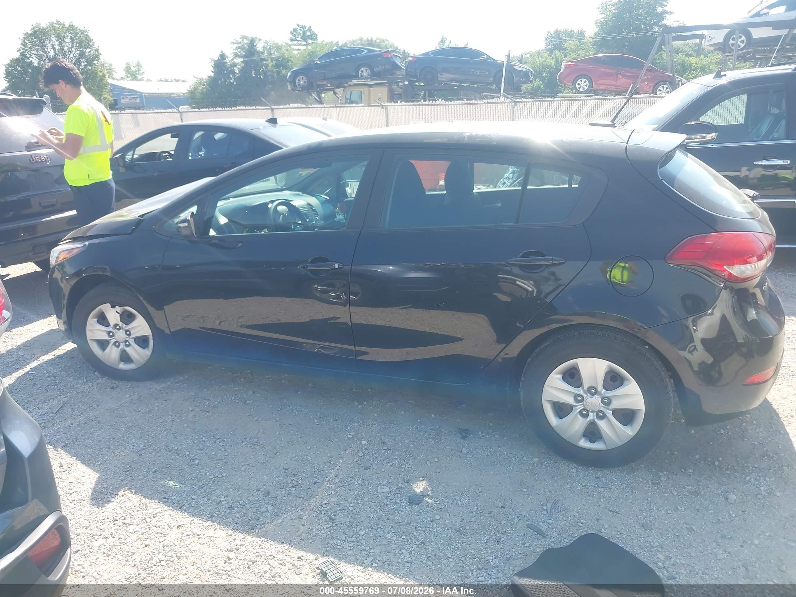 2017 KIA FORTE LX
