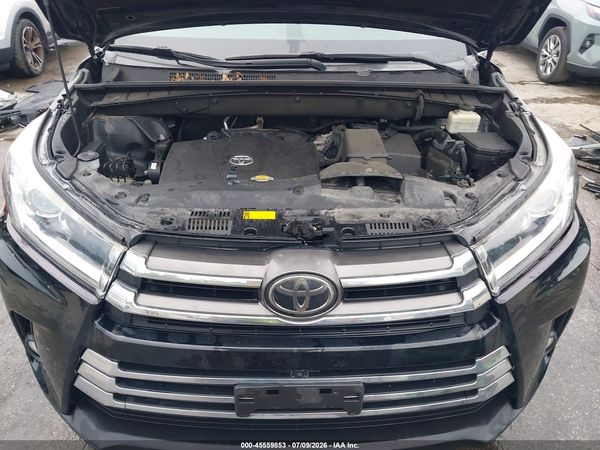2017 TOYOTA HIGHLANDER LIMITED PLATINUM