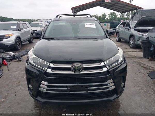 2017 TOYOTA HIGHLANDER LIMITED PLATINUM
