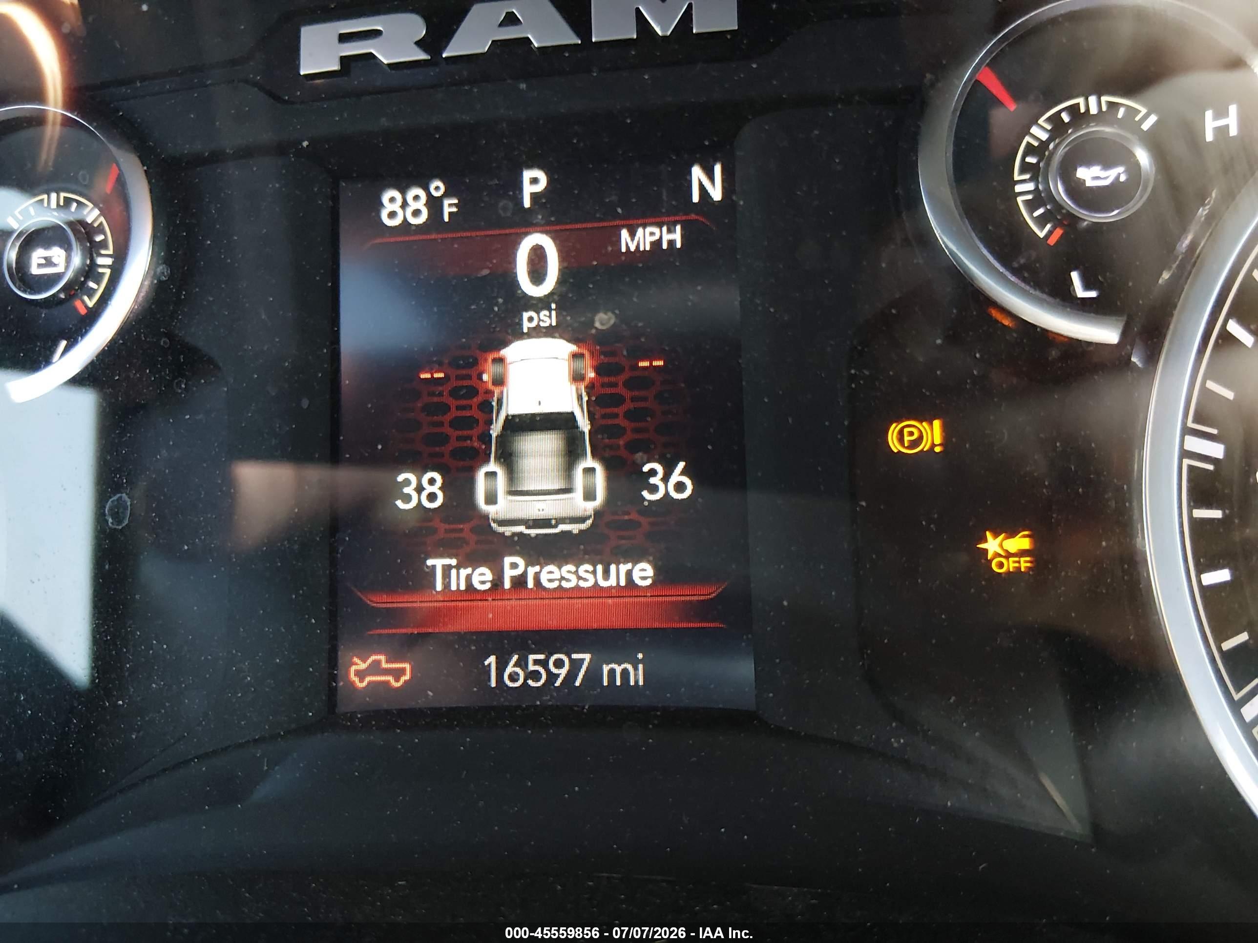 2025 RAM 1500 TRADESMAN  4X2 6'4 BOX