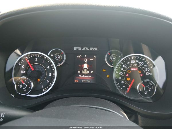 2025 RAM 1500 TRADESMAN  4X2 6'4 BOX