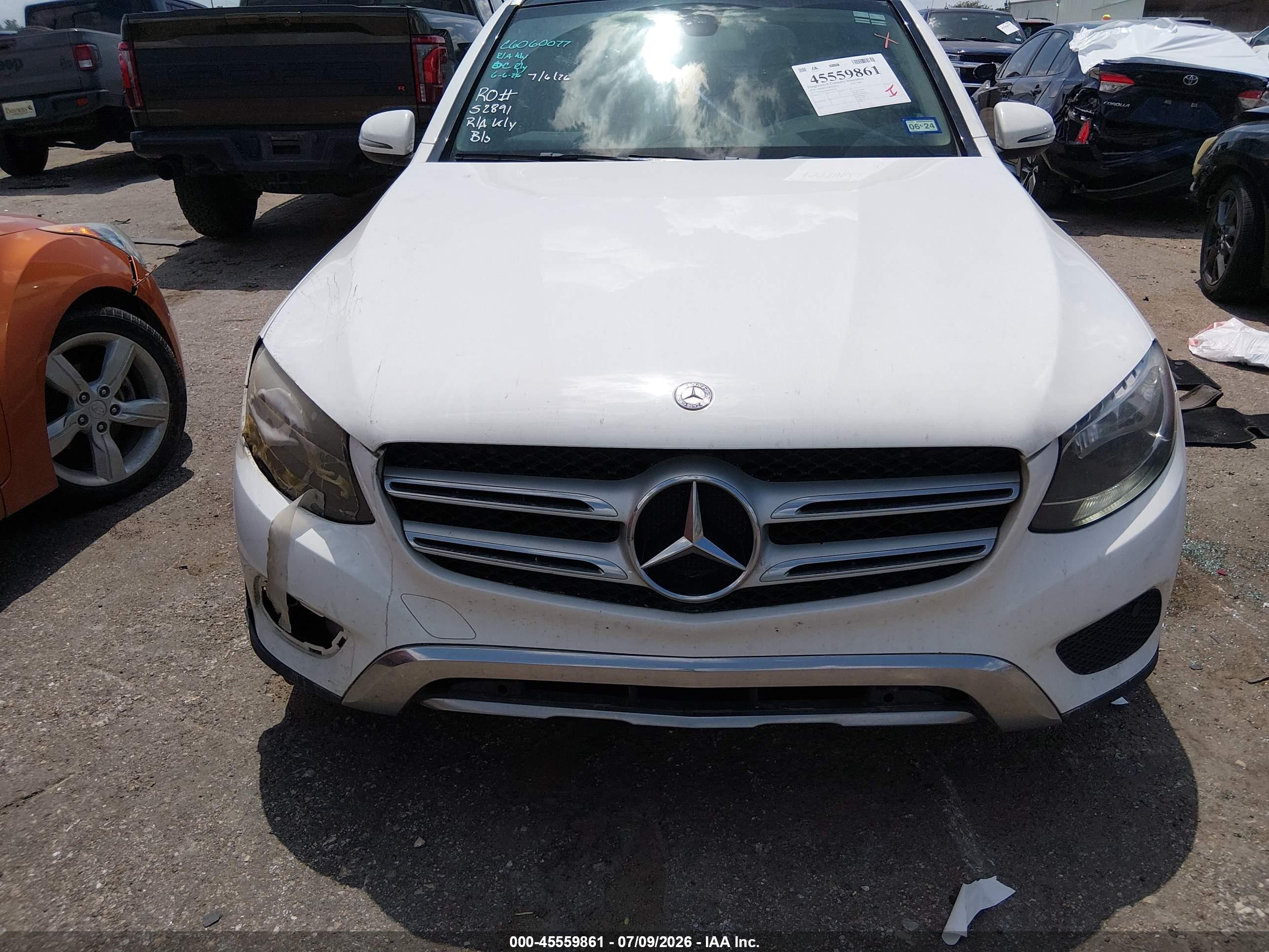 2016 MERCEDES-BENZ GLC 300 GLC300