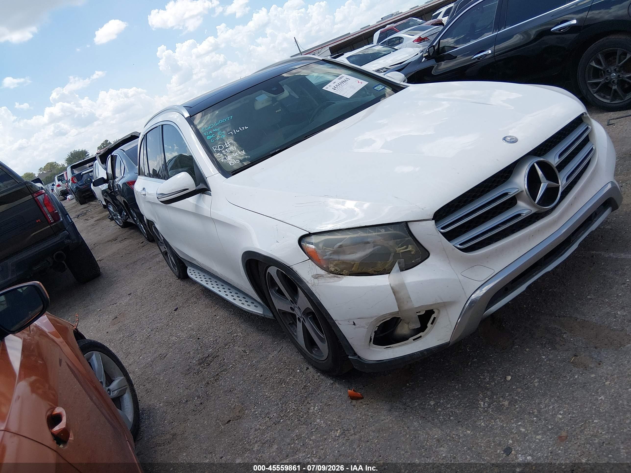 2016 MERCEDES-BENZ GLC 300 GLC300