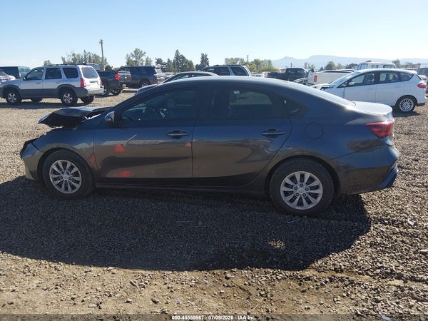2023 KIA FORTE LX