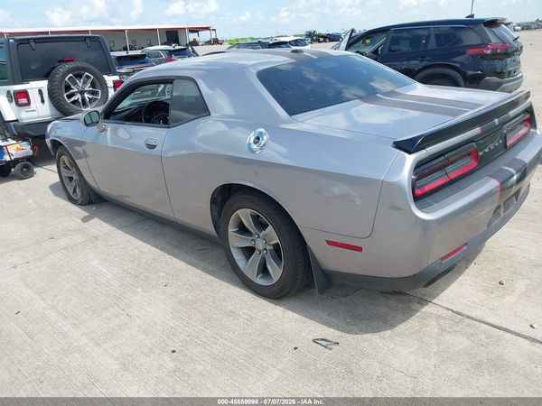 2016 DODGE CHALLENGER SXT