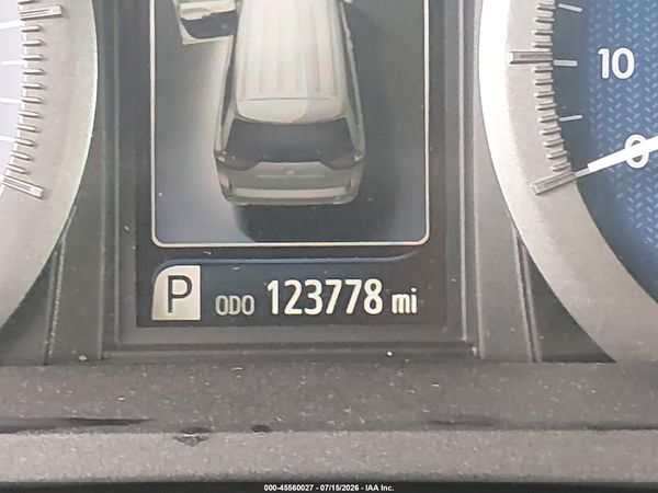 2020 TOYOTA SIENNA XLE