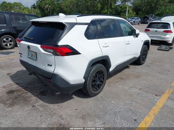 2022 TOYOTA RAV4 XLE
