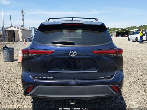2021 TOYOTA HIGHLANDER XLE