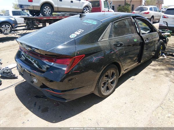 2022 HYUNDAI ELANTRA SEL