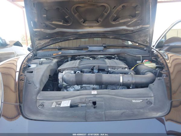 2014 PORSCHE CAYENNE