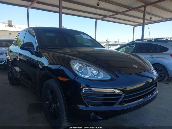 2014 PORSCHE CAYENNE