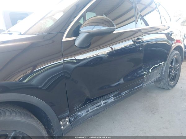 2014 PORSCHE CAYENNE