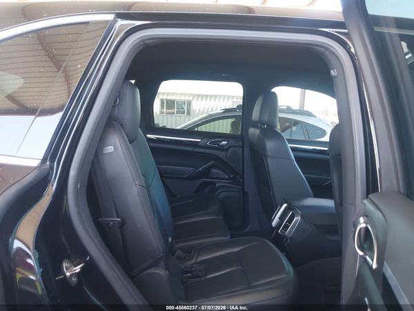 2014 PORSCHE CAYENNE