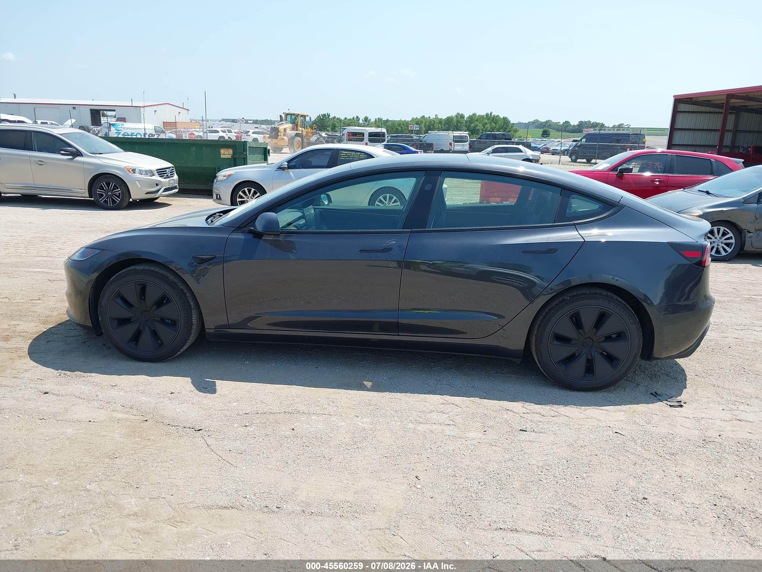 2025 TESLA MODEL 3