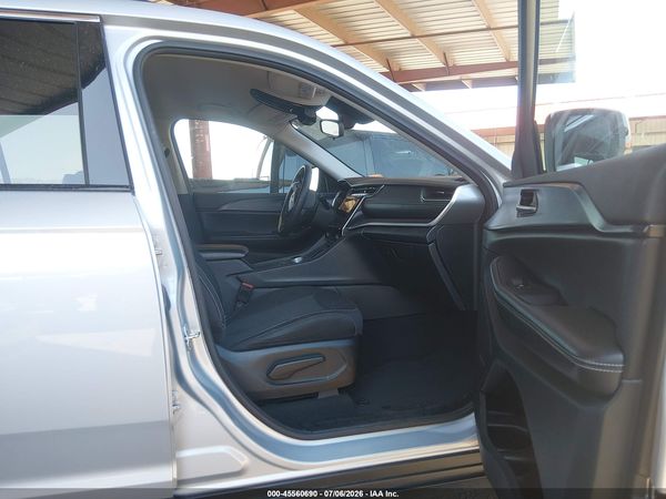 2023 JEEP GRAND CHEROKEE L LAREDO 4X2