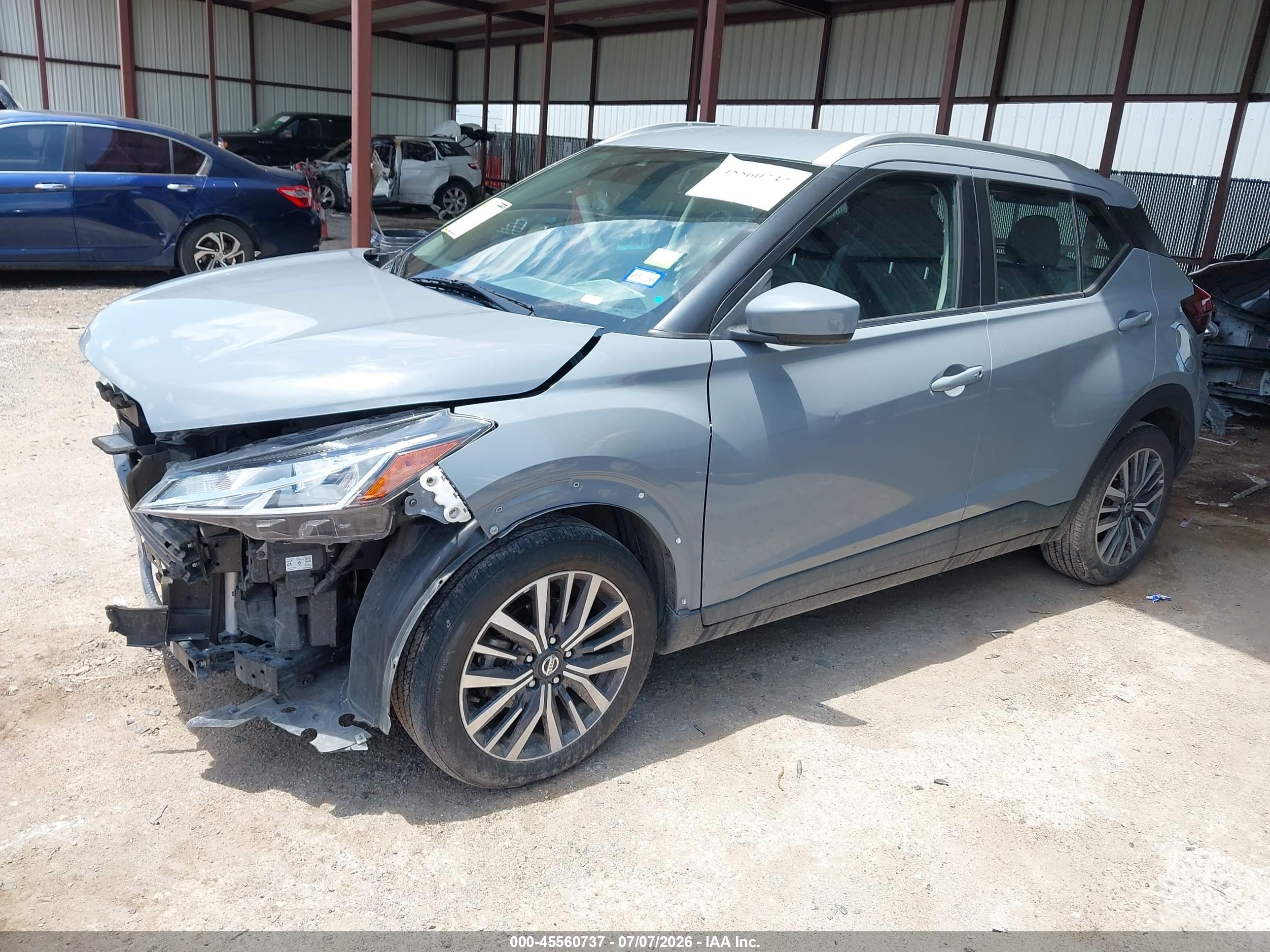 2021 NISSAN KICKS SV XTRONIC CVT — I2
