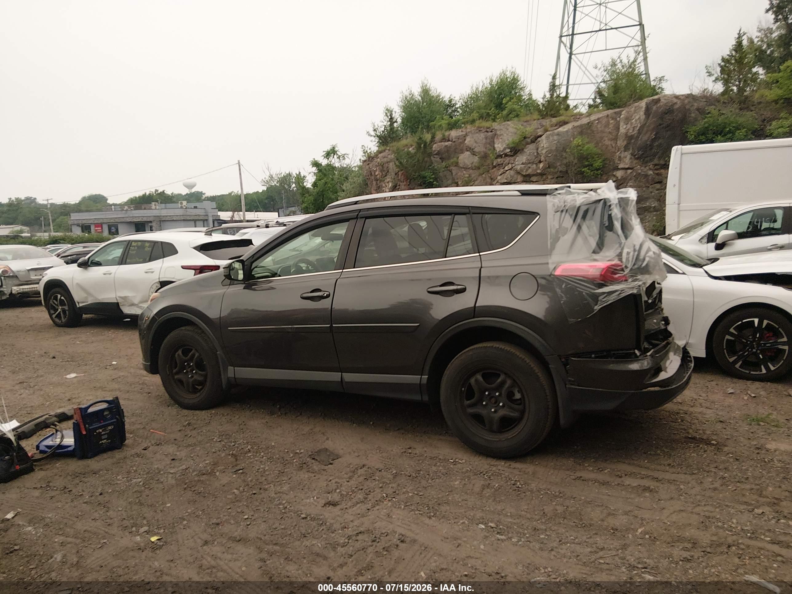 2018 TOYOTA RAV4 LE
