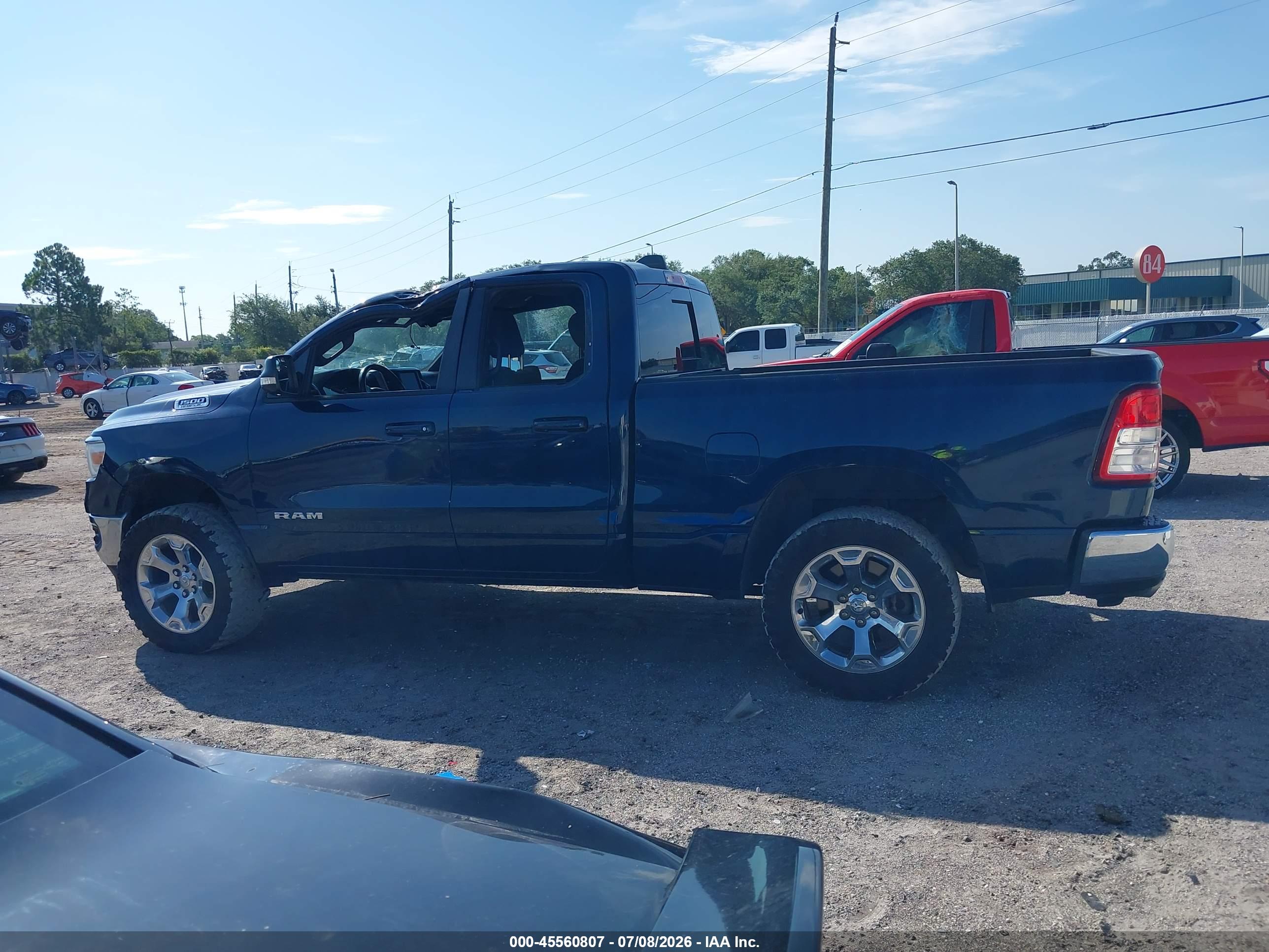 2021 RAM 1500 BIG HORN  4X4 6'4 BOX