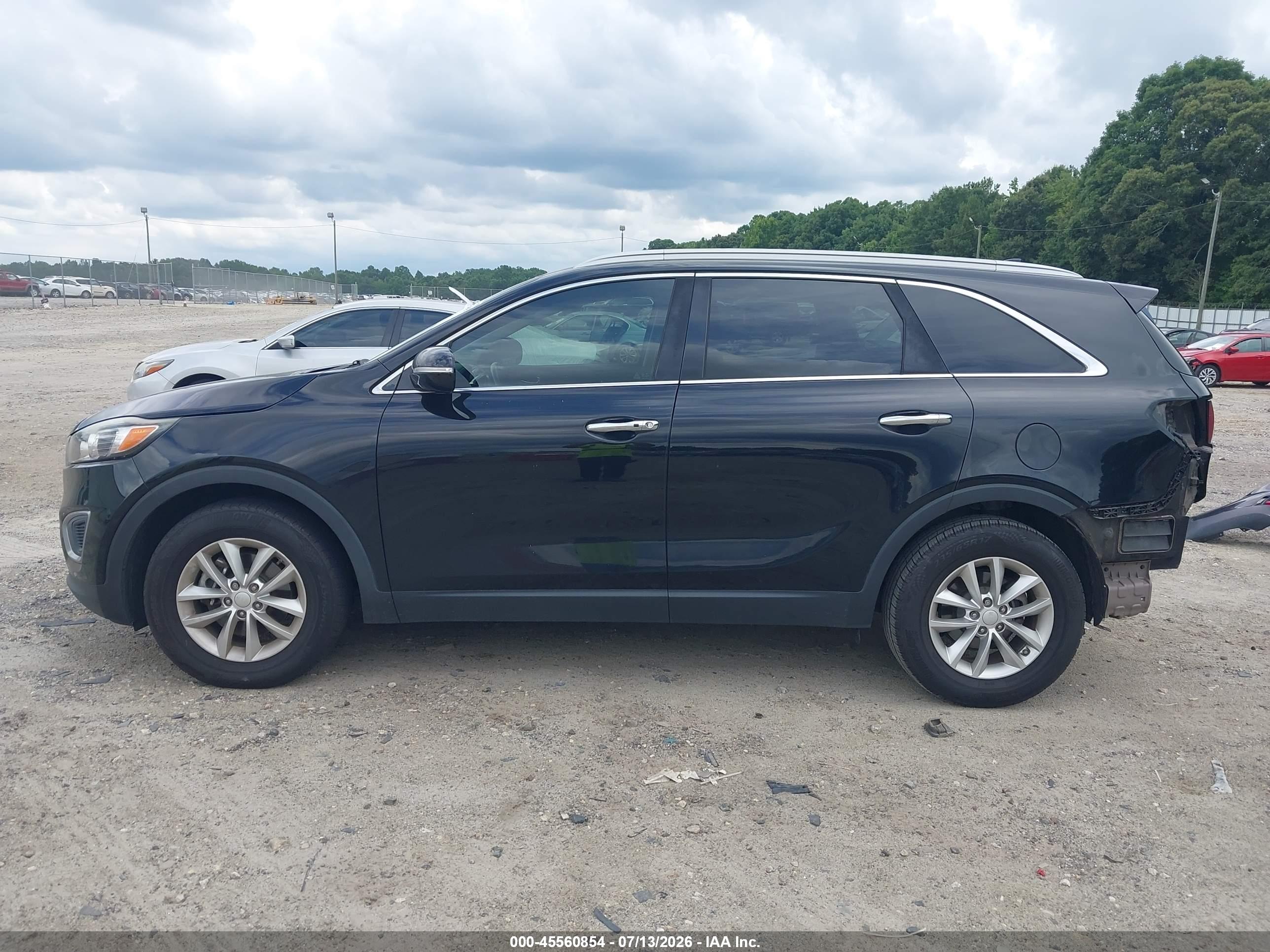 2017 KIA SORENTO 2.4L LX