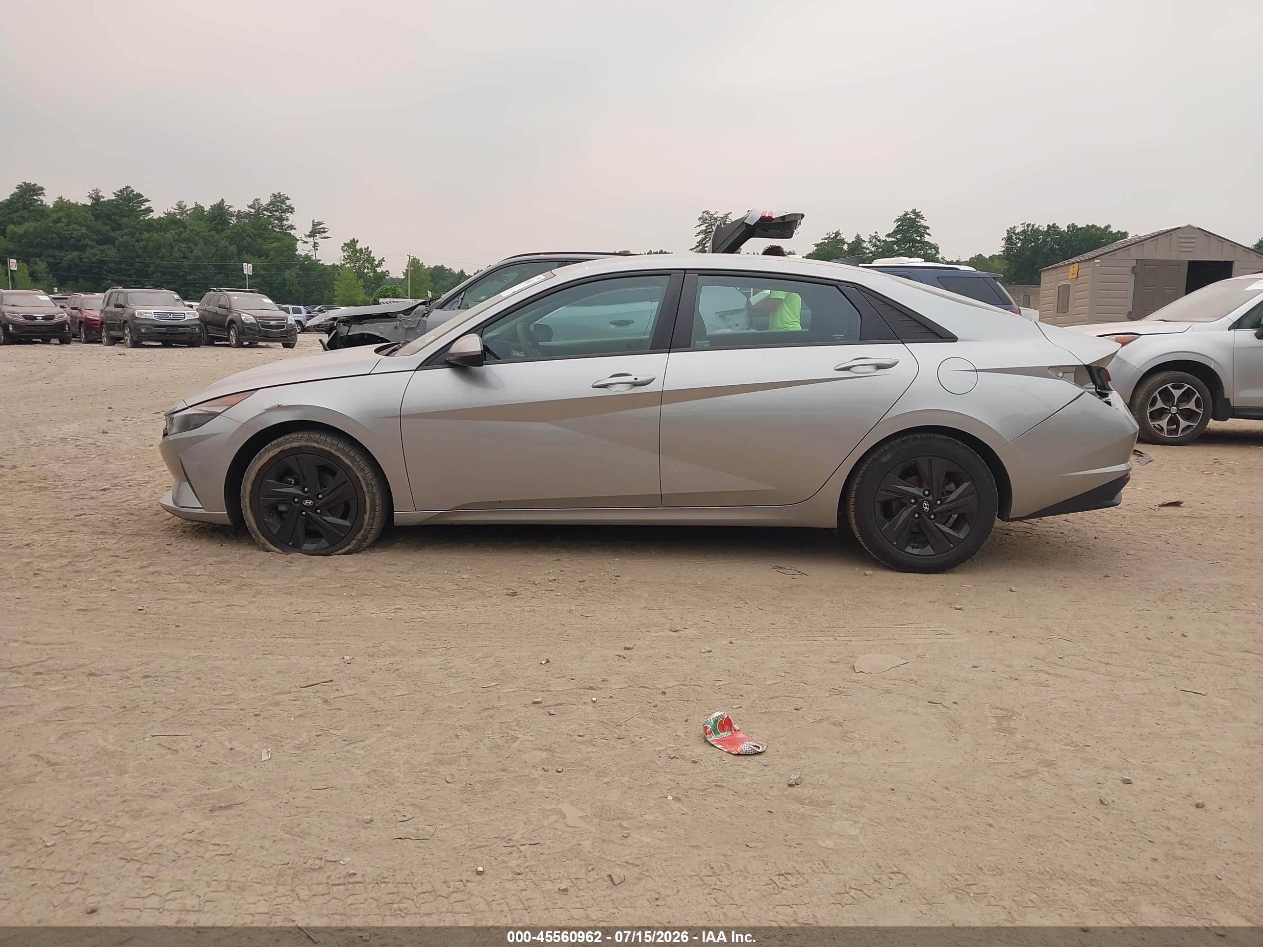 2022 HYUNDAI ELANTRA SEL