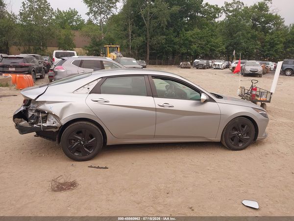 2022 HYUNDAI ELANTRA SEL