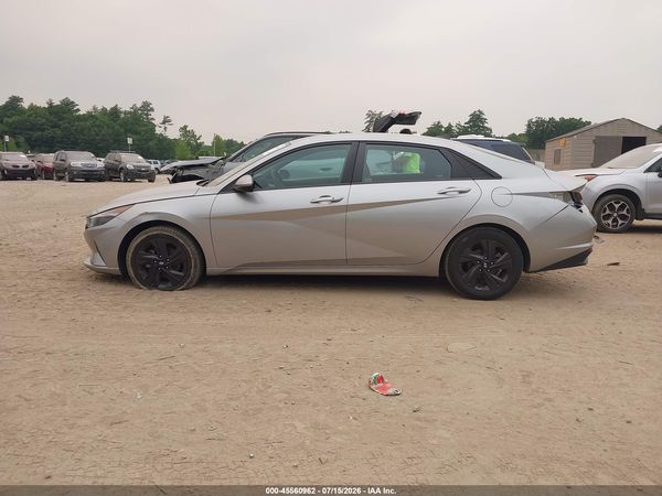 2022 HYUNDAI ELANTRA SEL