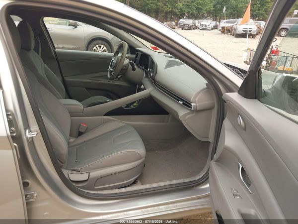 2022 HYUNDAI ELANTRA SEL