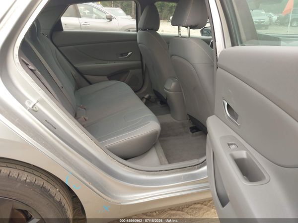2022 HYUNDAI ELANTRA SEL