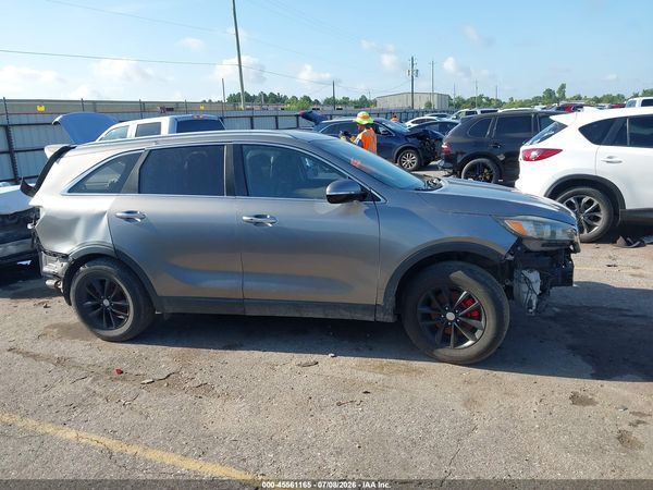 2016 KIA SORENTO 2.4L LX