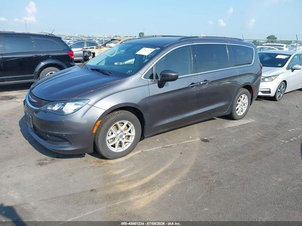 2021 CHRYSLER VOYAGER