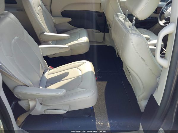 2021 CHRYSLER VOYAGER LXI