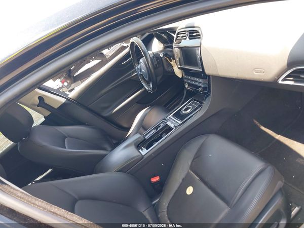 2018 JAGUAR XE 25T