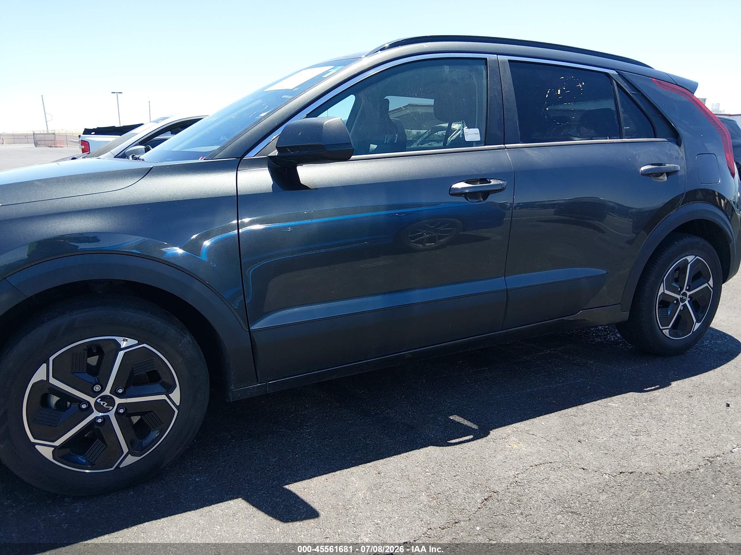 2024 KIA NIRO LX