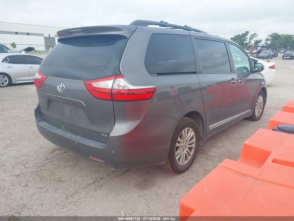 2017 TOYOTA SIENNA XLE 8 PASSENGER — I4