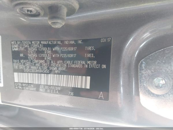 2017 TOYOTA SIENNA XLE 8 PASSENGER — I9
