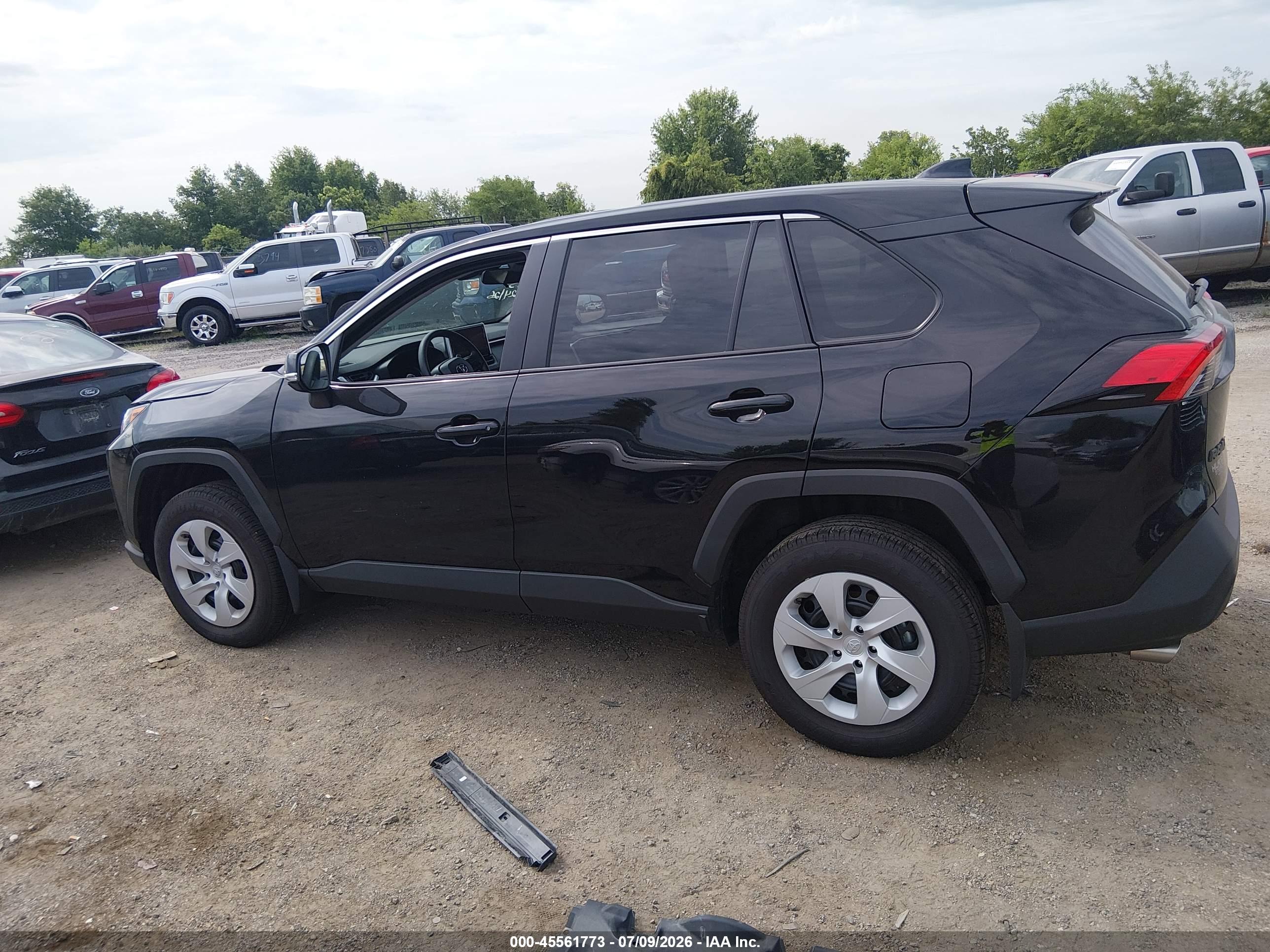 2025 TOYOTA RAV4 LE