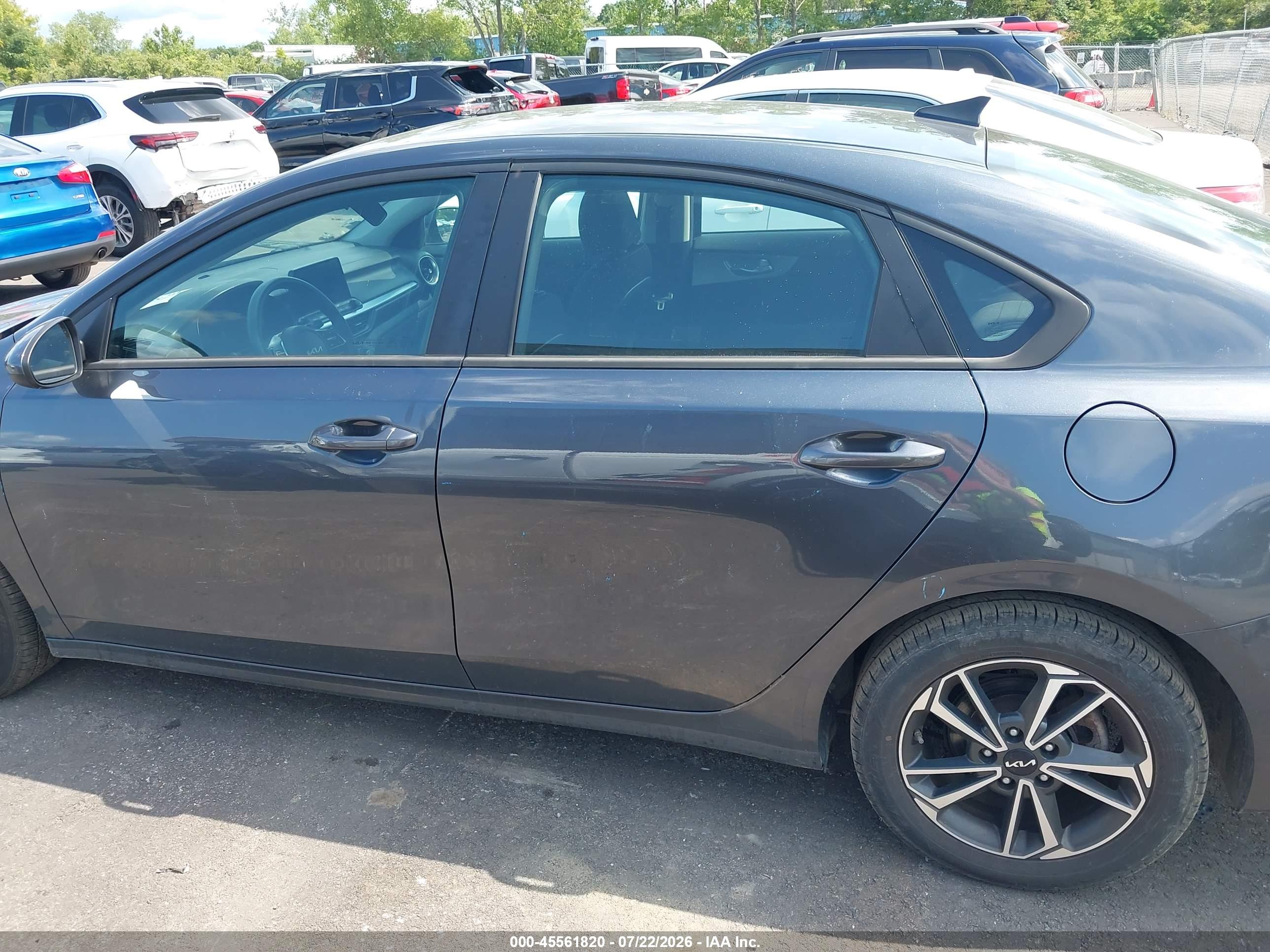 2022 KIA FORTE LXS