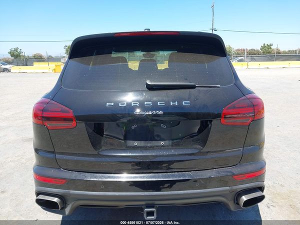 2017 PORSCHE CAYENNE PLATINUM EDITION