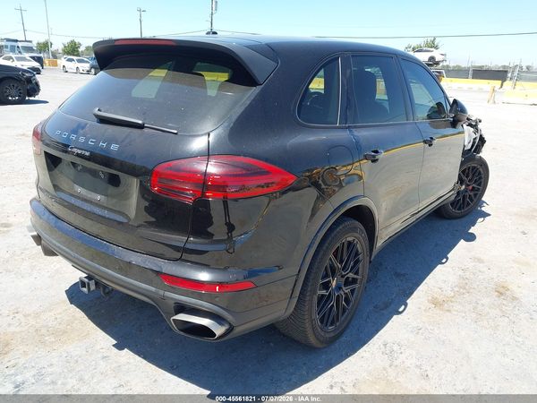 2017 PORSCHE CAYENNE PLATINUM EDITION
