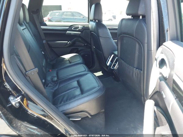 2017 PORSCHE CAYENNE PLATINUM EDITION