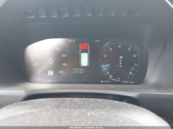 2019 VOLVO XC90 T6 MOMENTUM