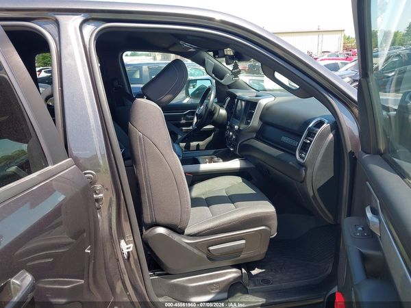 2022 RAM 1500 BIG HORN  4X4 6'4 BOX
