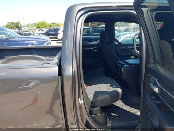 2022 RAM 1500 BIG HORN  4X4 6'4 BOX