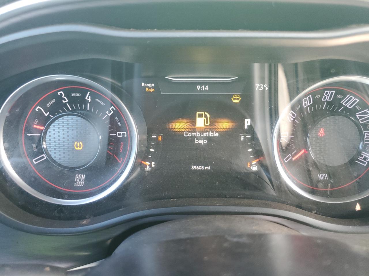 2017 DODGE CHALLENGER SXT