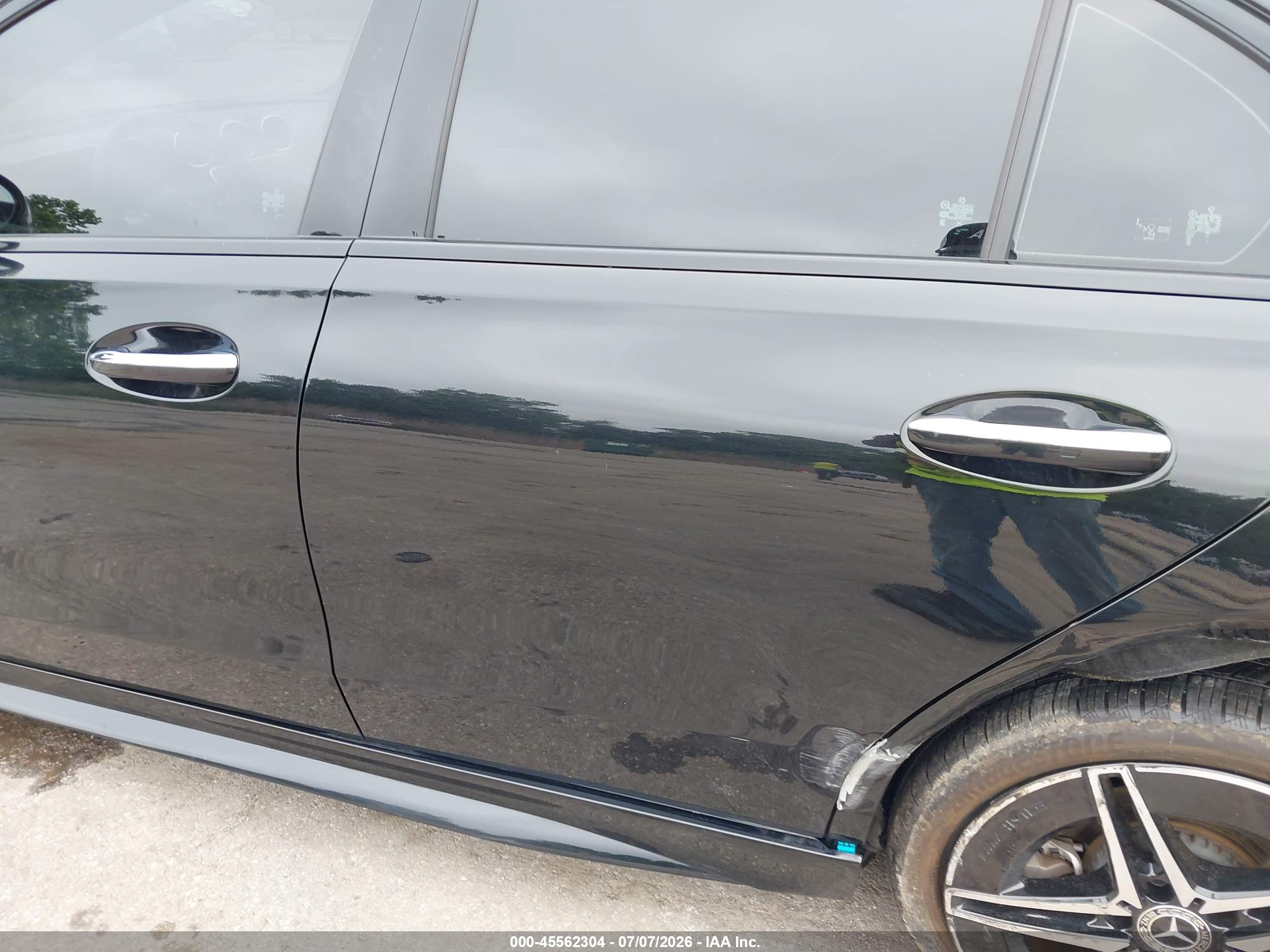 2024 MERCEDES-BENZ C 300