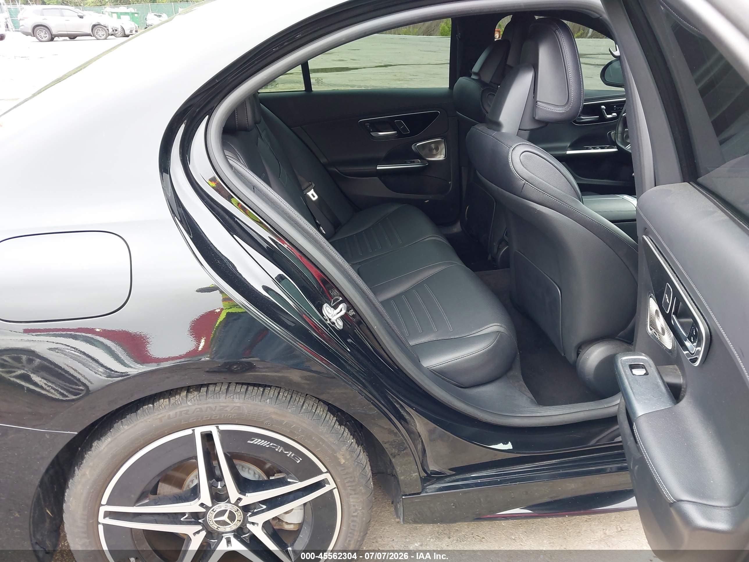 2024 MERCEDES-BENZ C 300