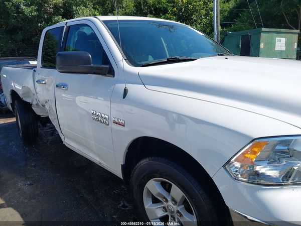 2017 RAM 1500 SLT  4X2 6'4 BOX