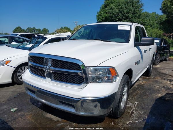 2017 RAM 1500 SLT  4X2 6'4 BOX
