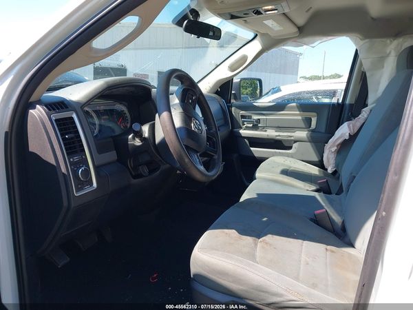 2017 RAM 1500 SLT  4X2 6'4 BOX