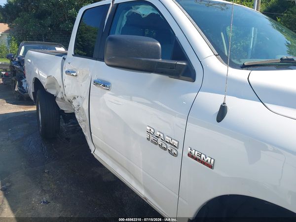 2017 RAM 1500 SLT  4X2 6'4 BOX